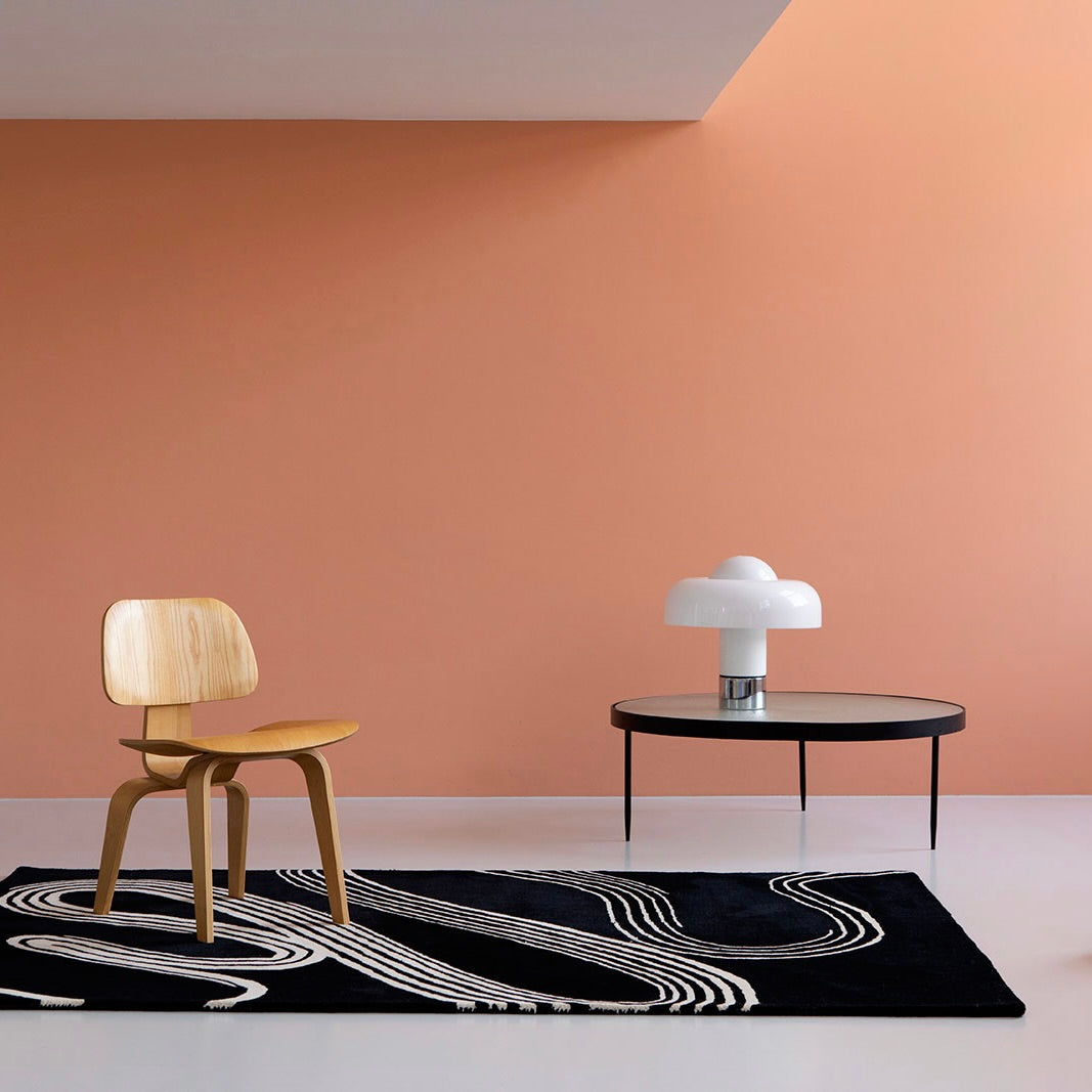 Black & Ivory Abstract Wave Pattern Area Rug