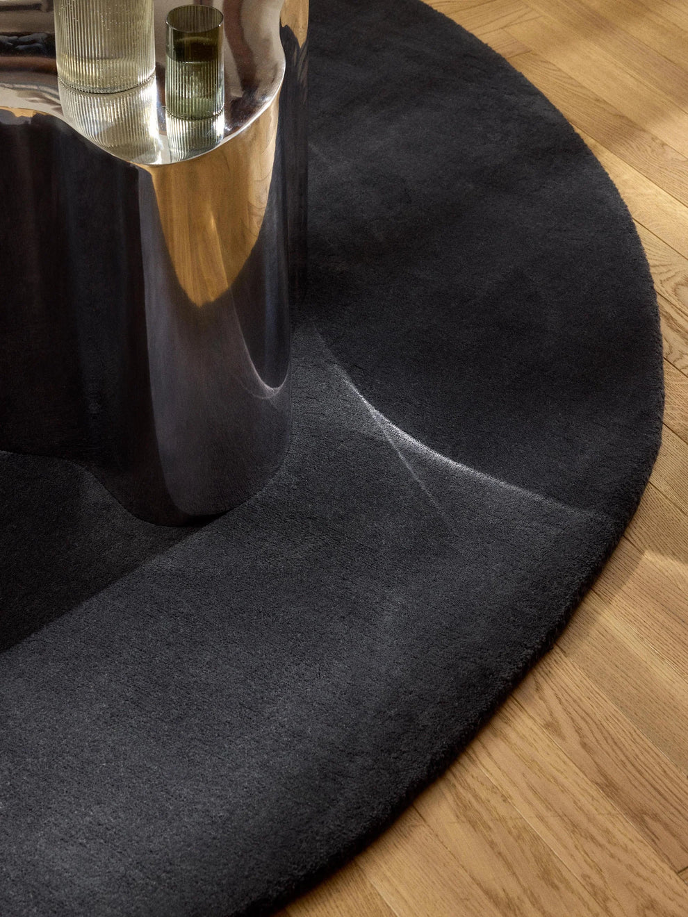 Midnight Black Solid Wool Rug